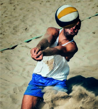 Esporte em campo de areia